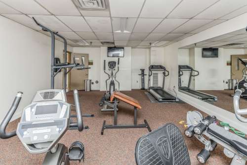 S Bed Highland Plaza Apartments 13