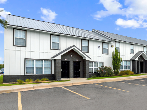 S Bed Leah Avenue Student Townhomes 36