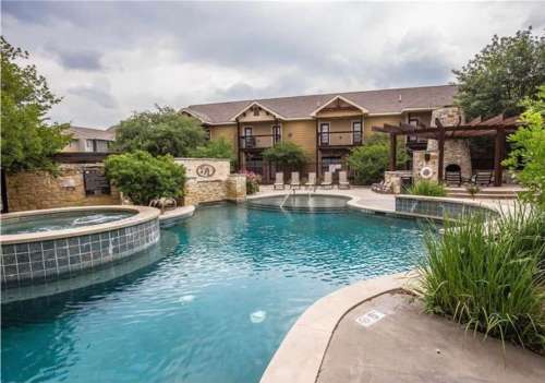 S Bed Modern 4BR/4.5BA Condo - Pool & Gym 4