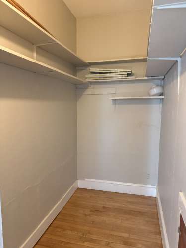 S Bed 415 W Grand Ave. 1