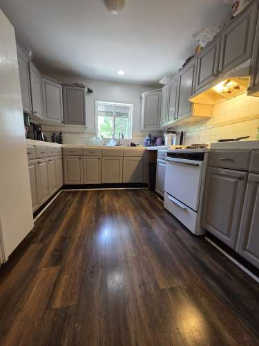 S Bed 517 E Wilshire Ave 10