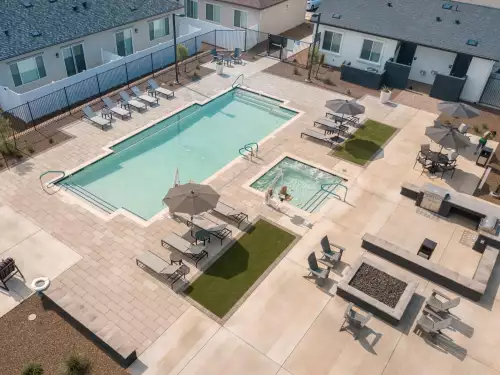 2025-08/ERAU-PRESCOTT-Apartment-Building-16668608.webp