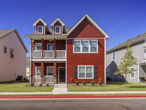 2025-08/MIDDLE-TENNESSEE-Apartment-Building-16678344.webp