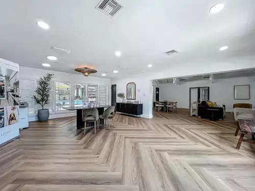 2025-08/ROLLINS-COLLEGE-Apartment-Building-16658555.webp
