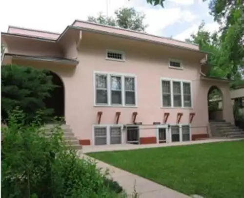 2025-08/UNCO-Apartment-Building-16668405.webp