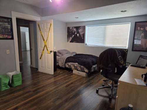 S Bed 517 E Wilshire Ave 4