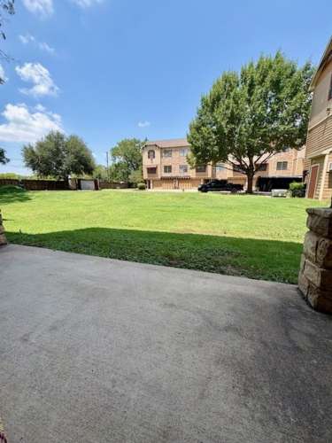 S Bed Modern 4BR/4.5BA Condo - Pool & Gym 11