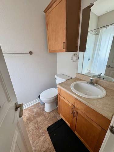 S Bed Modern 4BR/4.5BA Condo - Pool & Gym 18