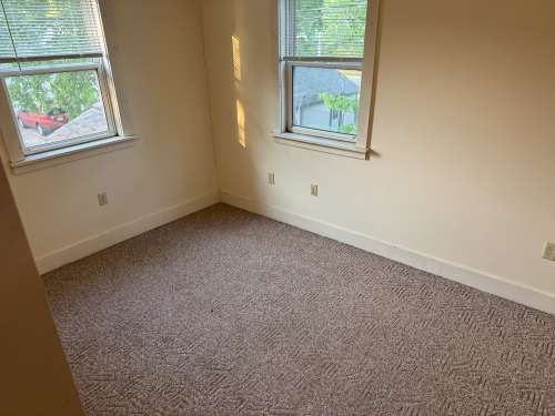 S Bed 608 Chippewa St 28