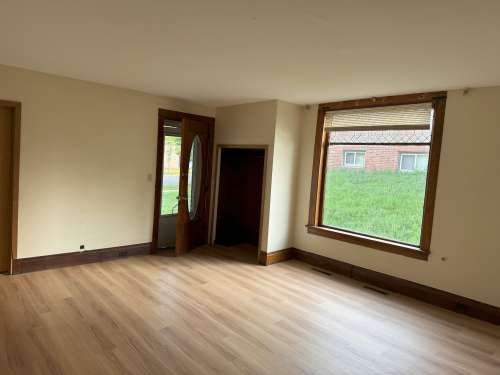 S Bed 222 Niagara St 21