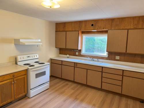 S Bed 222 Niagara St 17