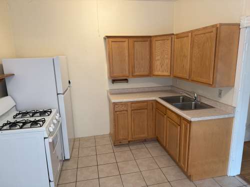 S Bed 230 Hudson St 20