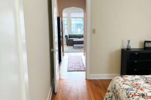 S Bed 1009 Madison Street 15