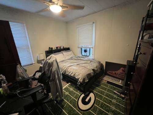 S Bed 410 2nd Ave 22