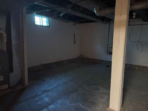 S Bed 222 Niagara St 32