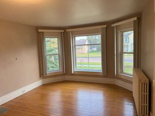 S Bed 608 Chippewa St 12