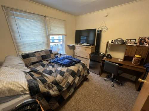 S Bed 410 2nd Ave 21
