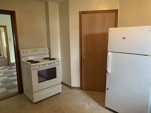 S Bed 716 Menomonie St 3