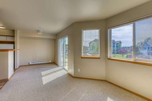 S Bed Churchill Downs Apartments 1