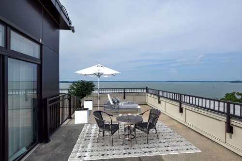 S Bed Waterfront 54