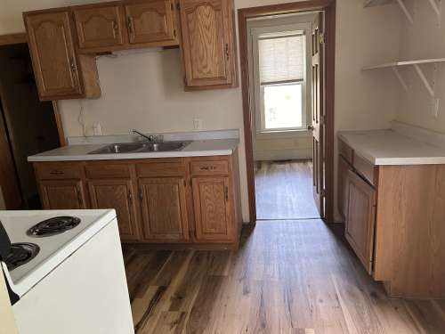 S Bed 716 Menomonie St 29