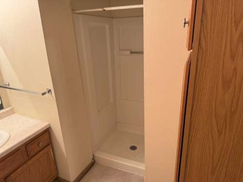 S Bed 222 Niagara St 23