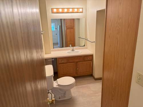 S Bed 222 Niagara St 22