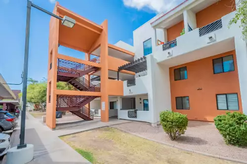 2025-09/ASU-Apartment-Building-16719399.webp