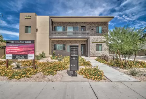 2025-09/ASU-Apartment-Building-16726376.webp