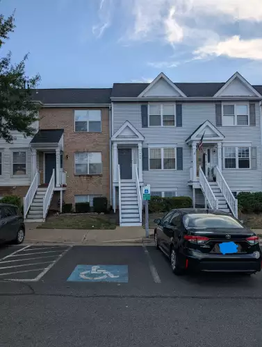 2025-09/GEORGE-MASON-Apartment-Building-16683561.webp