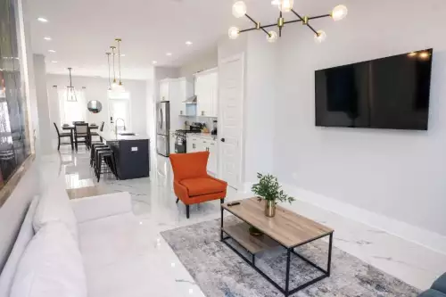 2025-09/RUTGERS-Apartment-Building-16728529.webp