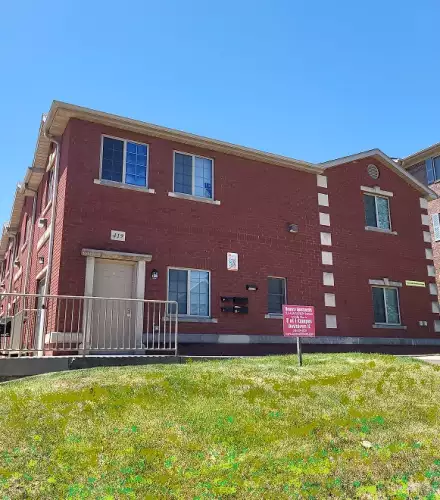 2025-09/UNIVERSITY-OF-IOWA-Apartment-Building-16707304.webp