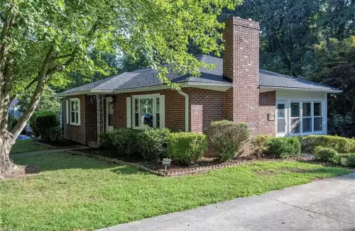 2025-09/WAKE-FOREST-Apartment-Building-16713693.webp