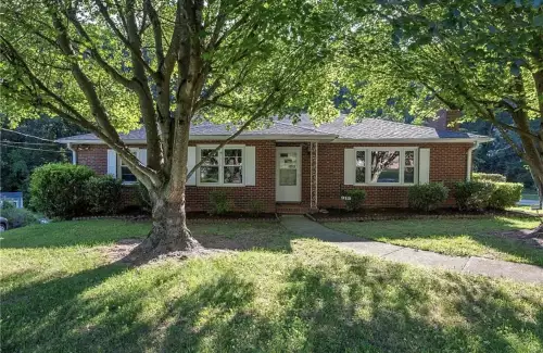 2025-09/WAKE-FOREST-Apartment-Building-16713698.webp