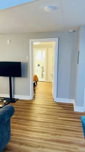 S Bed 1009 Madison Street 30