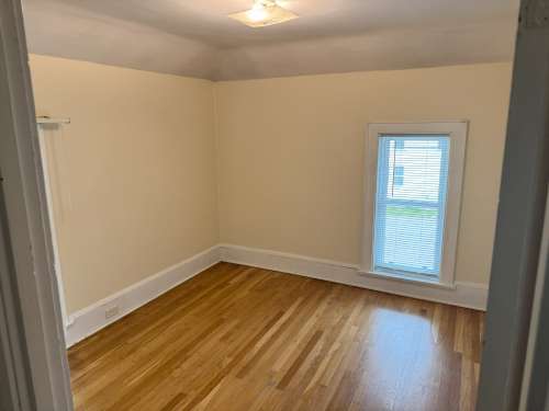 S Bed 230 Hudson St 17