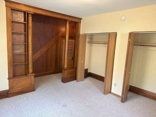 S Bed 222 Niagara St 36