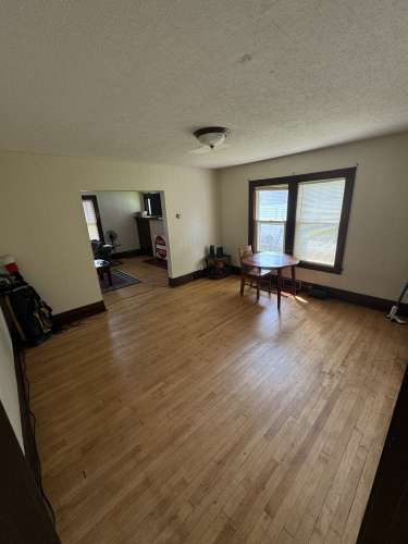 S Bed 336 Chippewa St 2