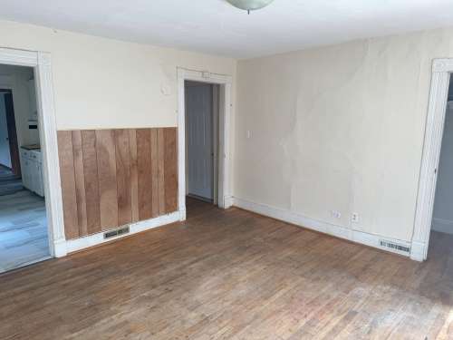 S Bed 428 Chippewa St 19