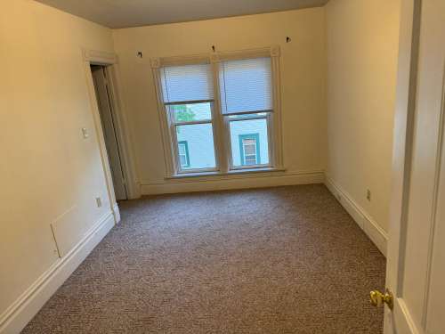 S Bed 608 Chippewa St 29