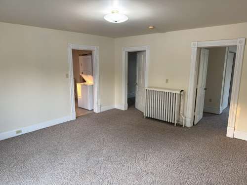 S Bed 608 Chippewa St 31