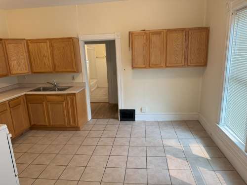 S Bed 230 Hudson St 22