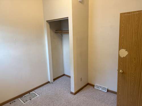 S Bed 222 Niagara St 28