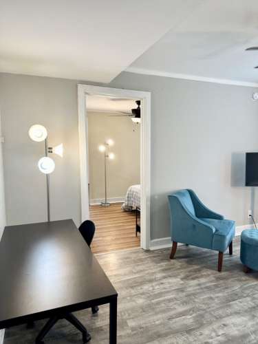 S Bed 1009 Madison Street 17