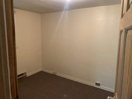 S Bed 716 Menomonie St 2