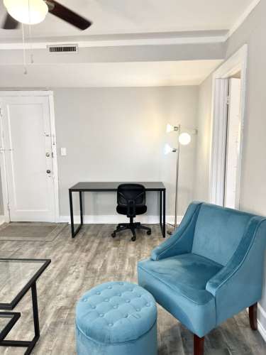 S Bed 1009 Madison Street 20