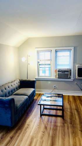 S Bed 1009 Madison Street 29