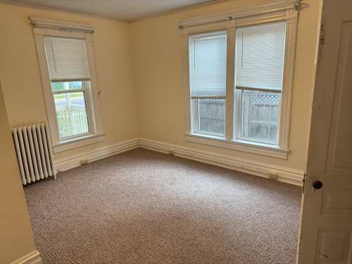 S Bed 608 Chippewa St 17