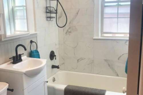 S Bed 1009 Madison Street 14