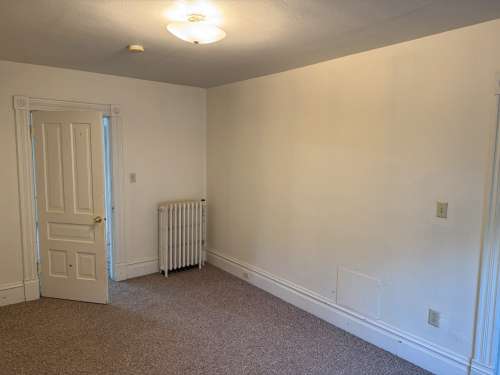 S Bed 608 Chippewa St 26